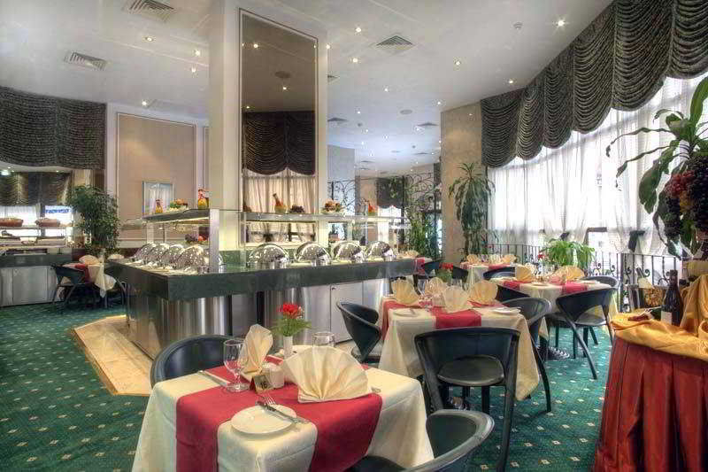 Al Diar Dana Hotel Abu Dhabi Esterno foto